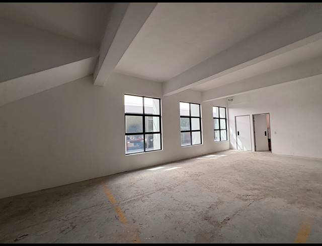 386M² RETAIL TO LET IN CLAREMONT
